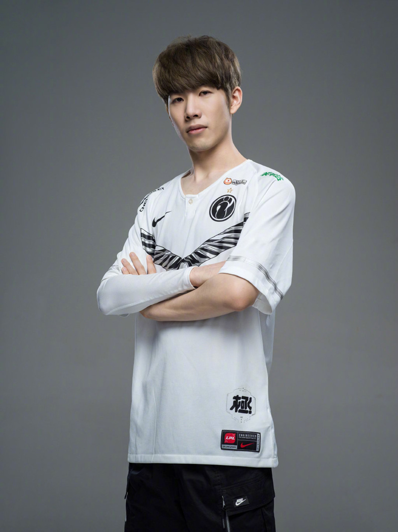 择秘密会见 择秘密会见